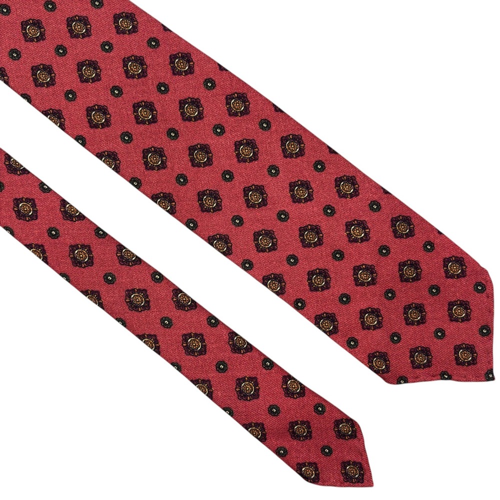 Drake's 100% Wool Tie Red Foulard Medallion Woven Self Tipped Necktie England
